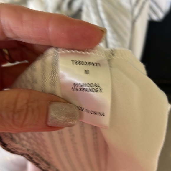 Hi-Low Hem Tunic - Picture 6 of 6